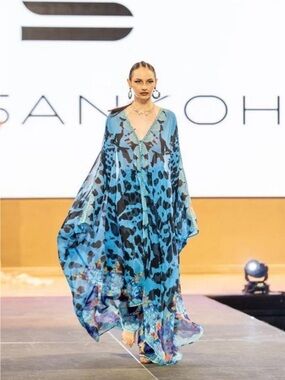 100% Silk Kaftan Maxi Dress NWT Blue Leopard Luxury Resort Vacation One Size